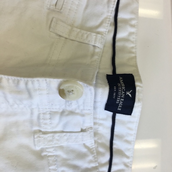 AMERICAN Eagle Outfitters White Jean Shorts Size 2 - Picture 2 of 5